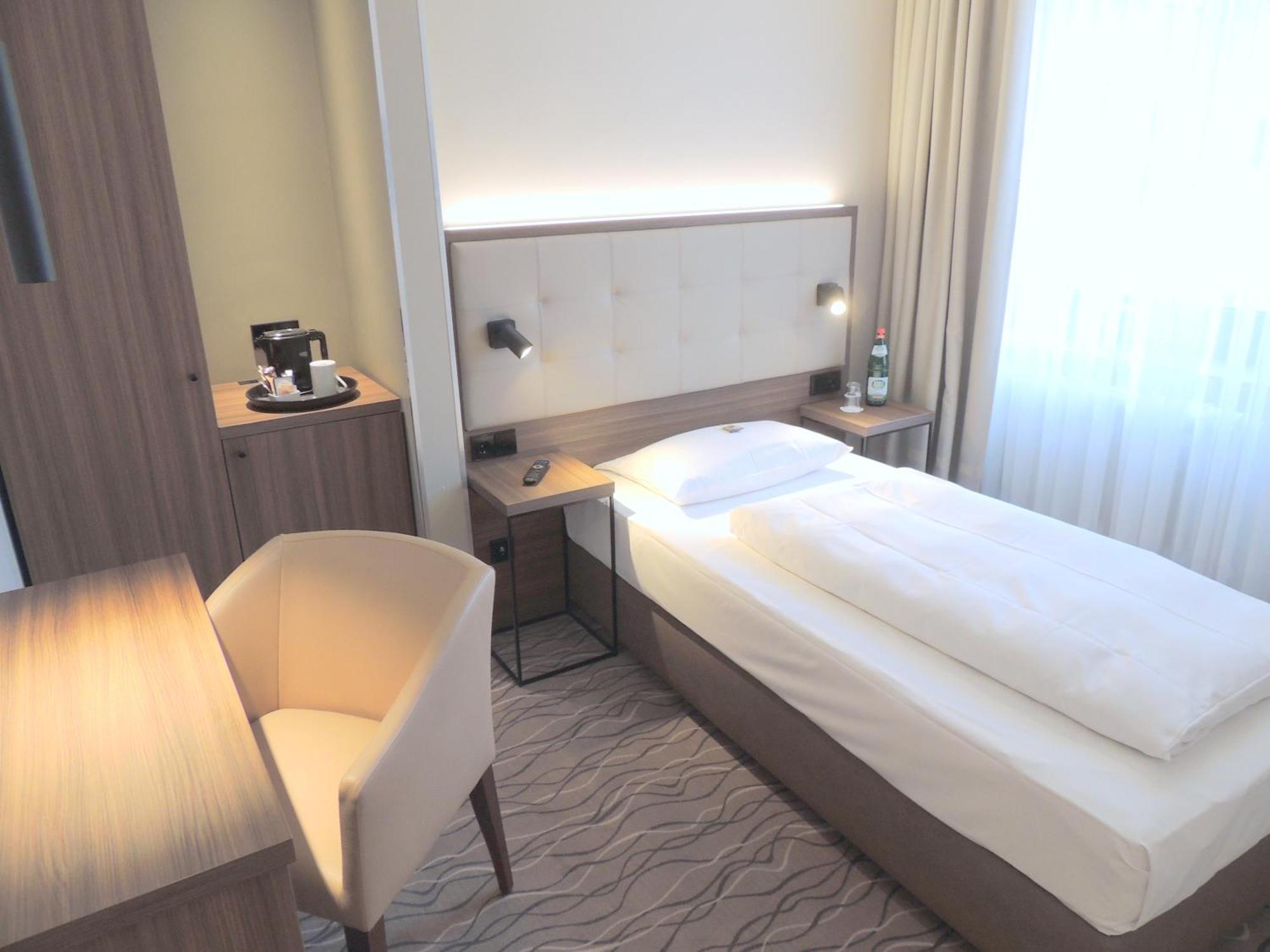 Parkhotel Ropeter Gottingen Room photo
